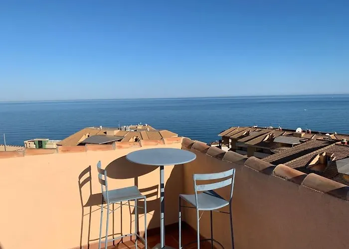 Carvajal, 2-Bedroom Sea View Penthouse Apt