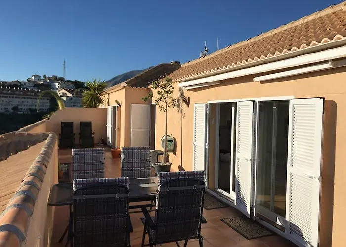 Carvajal, 2-Bedroom Sea View Penthouse Apt