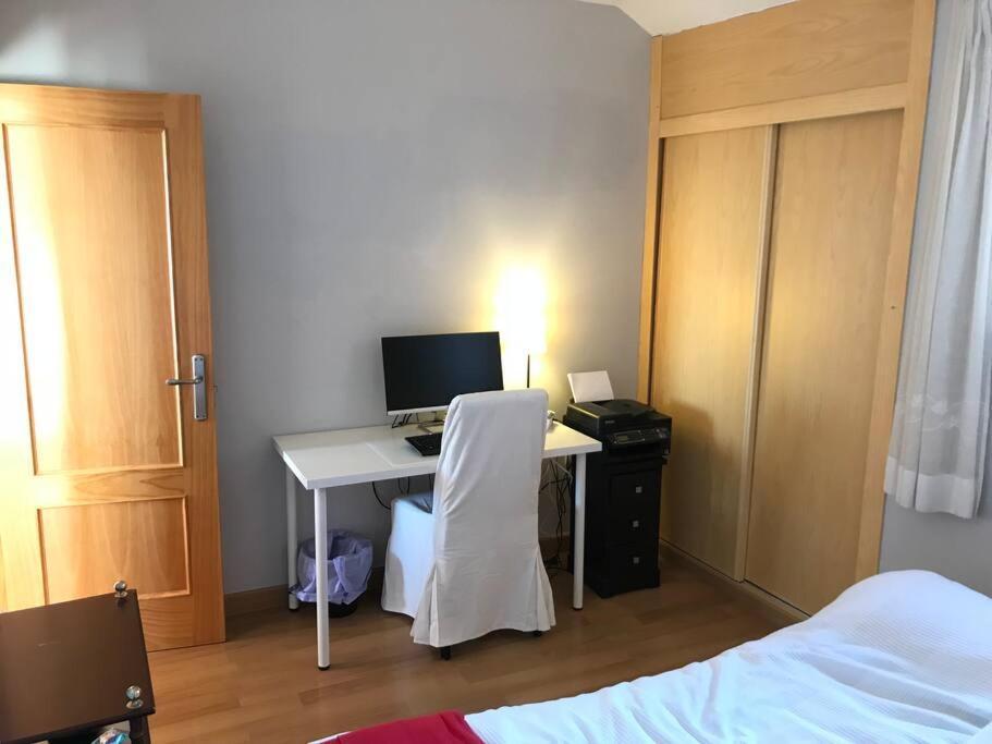 Carvajal, 2-bedroom Sea View Penthouse Appartement Fuengirola